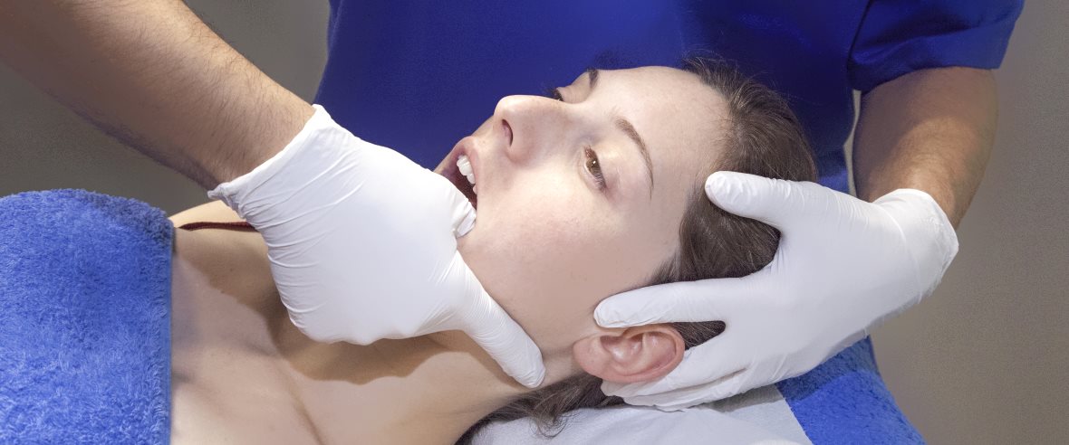 Articulación Temporo Mandibular (ATM) y Dolor Orofacial Articulación Temporo Mandibular (ATM) y Dolor Orofacial